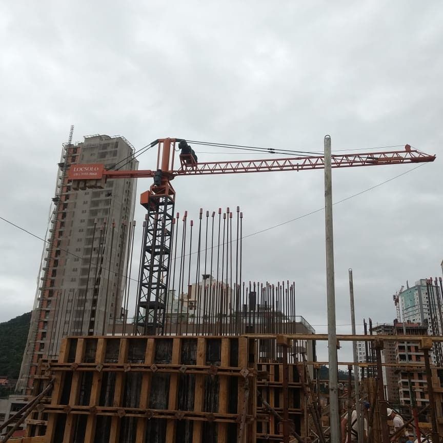 Equipe própria especializada em trabalho em altura